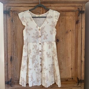 cream summer floral dress | v-neck